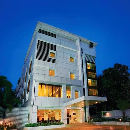 Hotel Hills Park Pathanamthitta Экстерьер фото