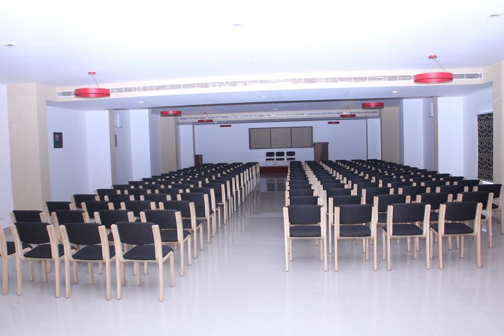 Hotel Hills Park Pathanamthitta Экстерьер фото
