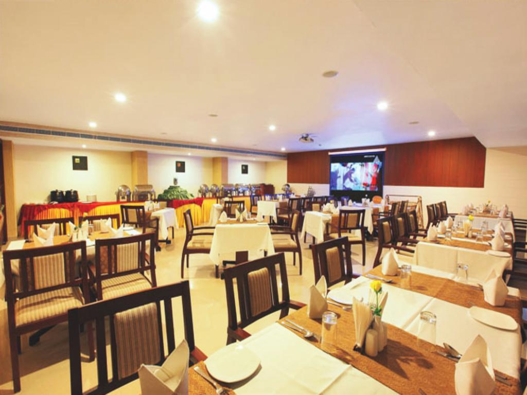 Hotel Hills Park Pathanamthitta Экстерьер фото
